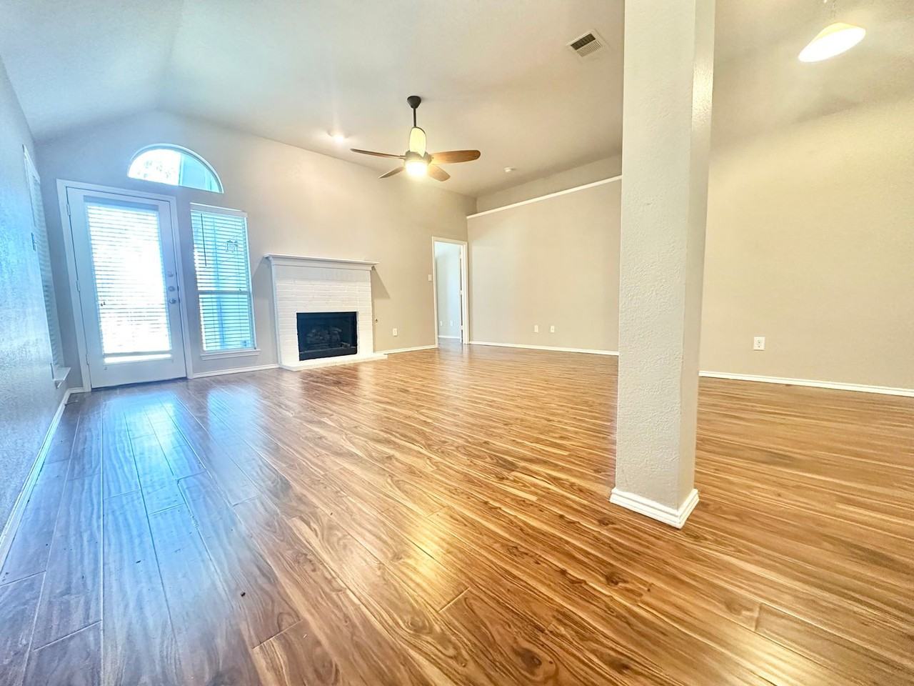 2805 Malli Ct - Photo 2 of 32