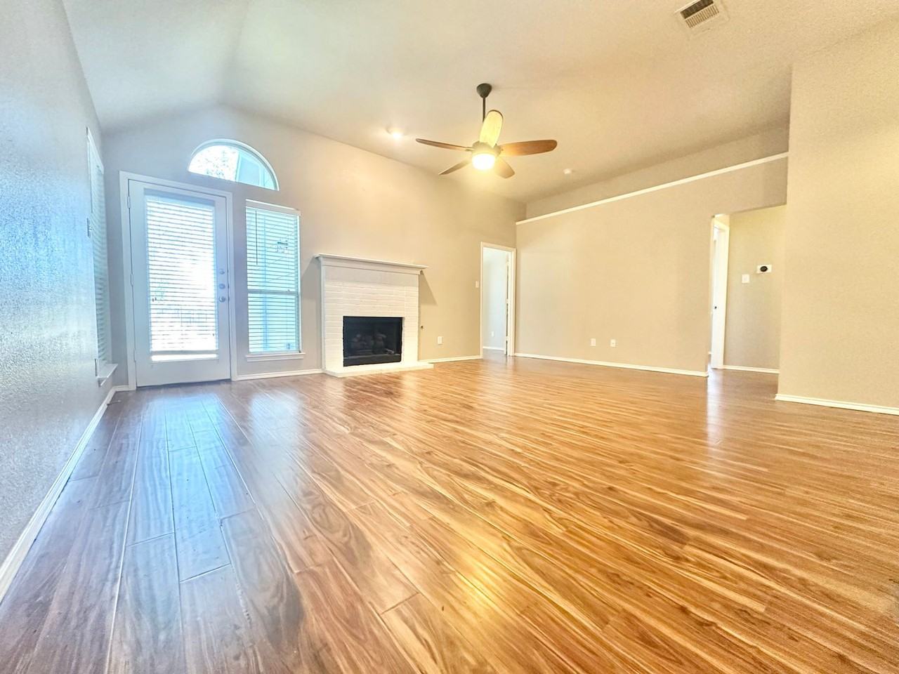 2805 Malli Ct - Photo 3 of 32