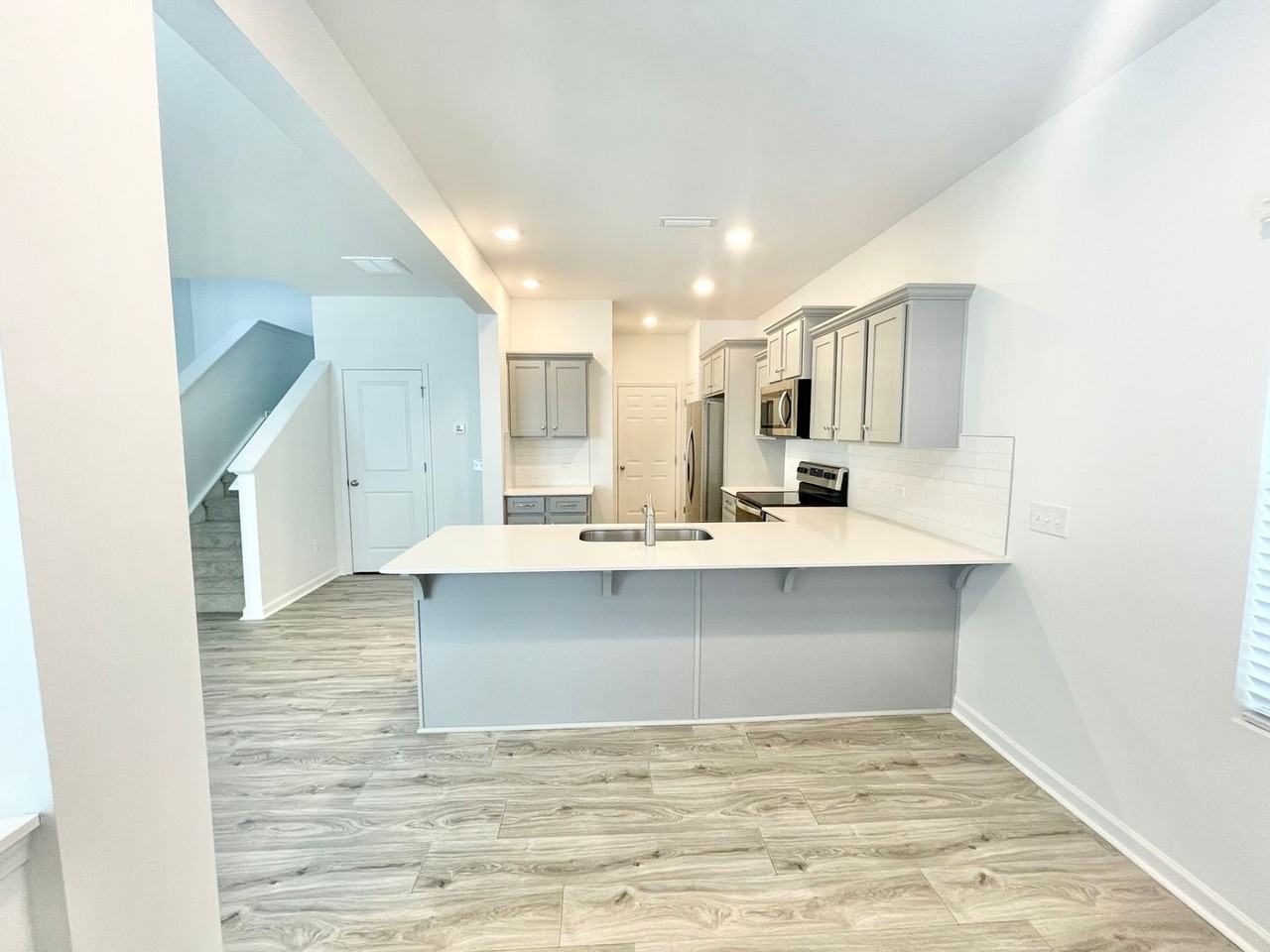 1314 1314 Stork Drive - Photo 3 of 14
