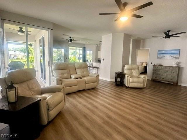 9510 Village View Blvd - Photo 2 of 21