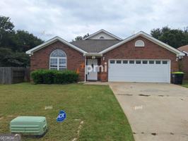 featured image of 204 Westcliff Center St