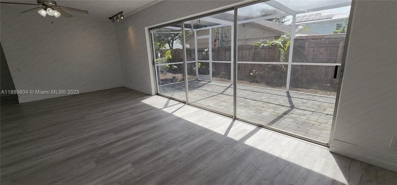 200 Nw 9th St - Photo 6 of 50