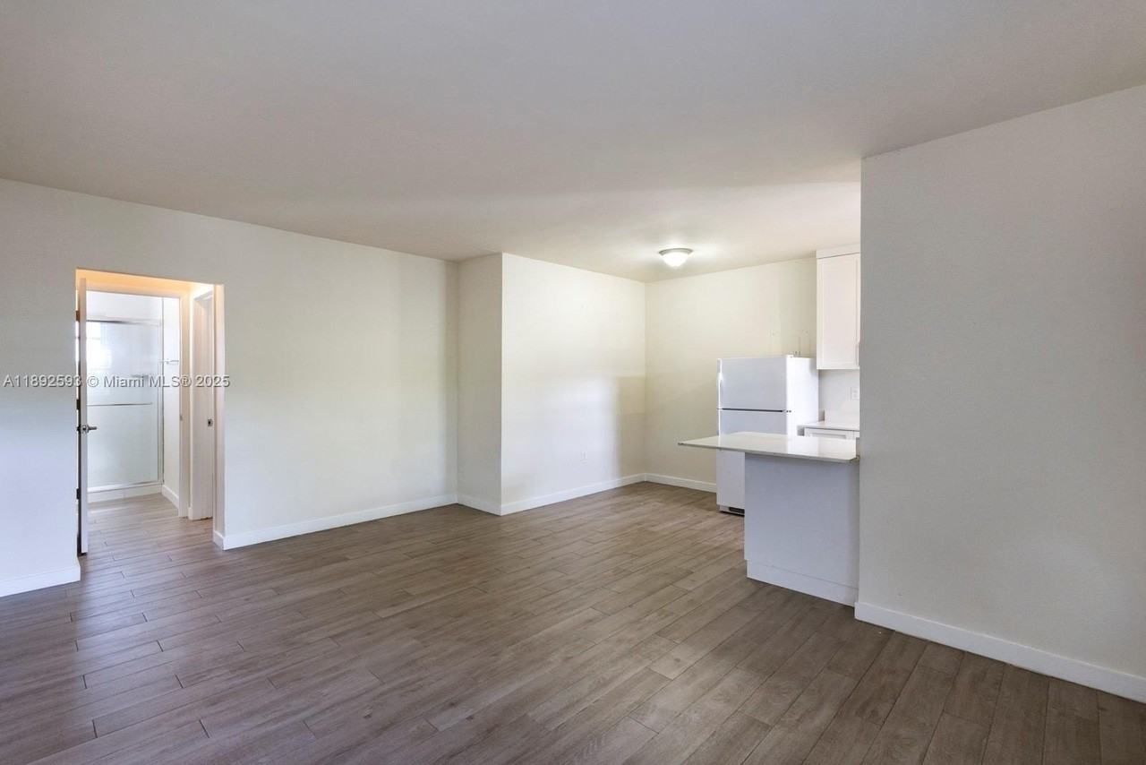 6511 Santona St #C18 - Photo 5 of 10