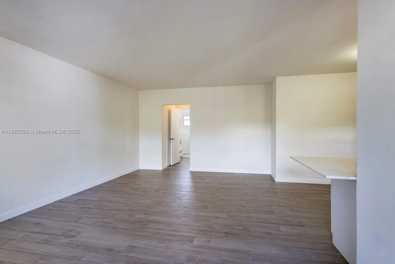 6511 Santona St #C18 - Photo 6 of 10