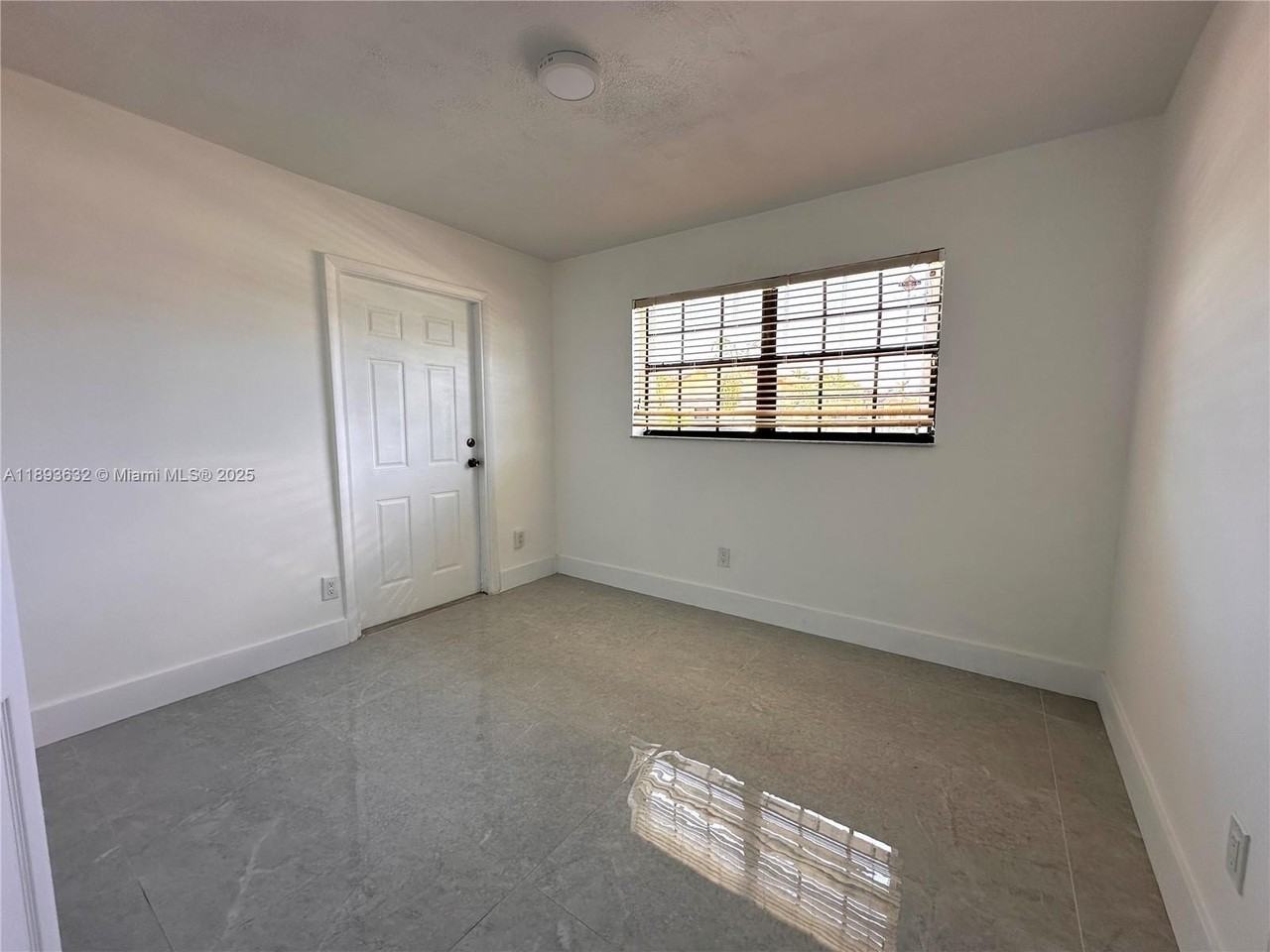 3952 Sw 136th Ave #1 - Photo 7 of 18