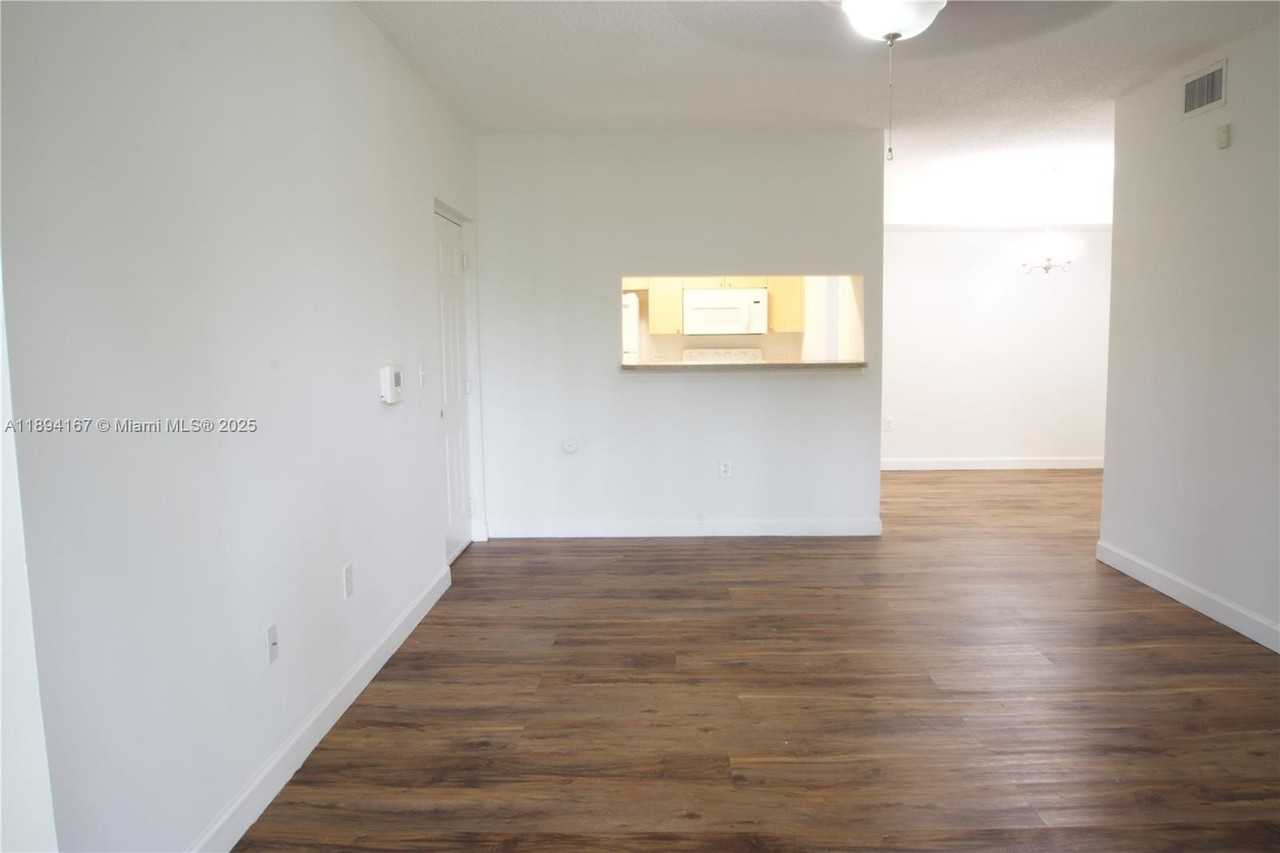 2440 E Preserve Way #102 - Photo 5 of 40