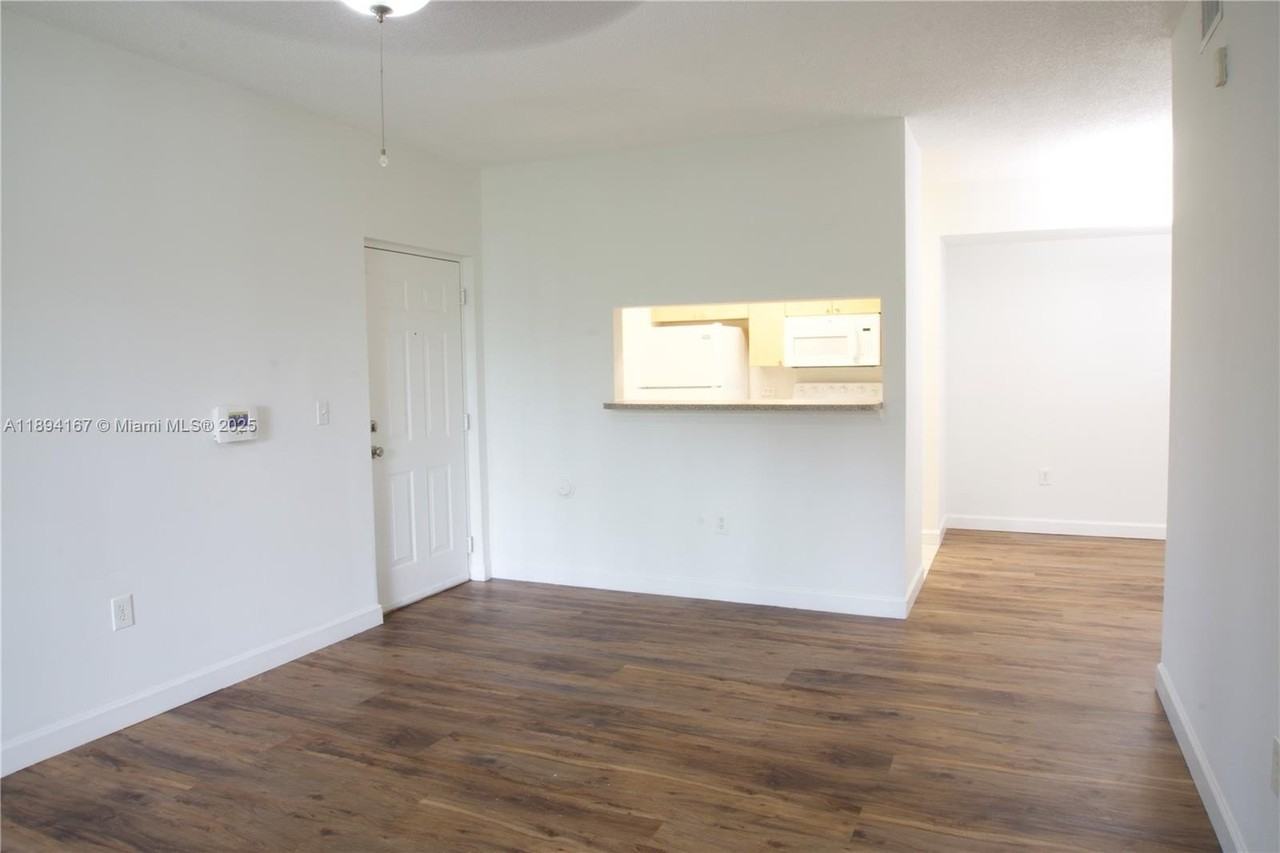 2440 E Preserve Way #102 - Photo 7 of 40