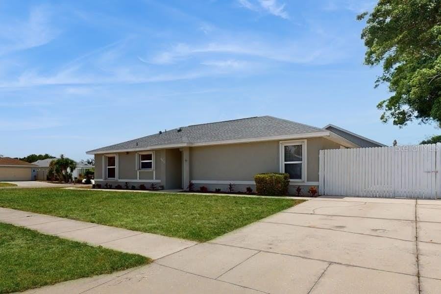 6602 38th Avenue Cir W - Photo 2 of 26