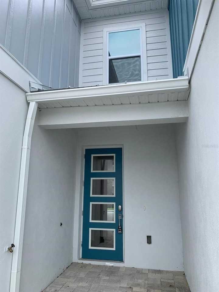 7874 Spectrum Dr - Photo 4 of 22