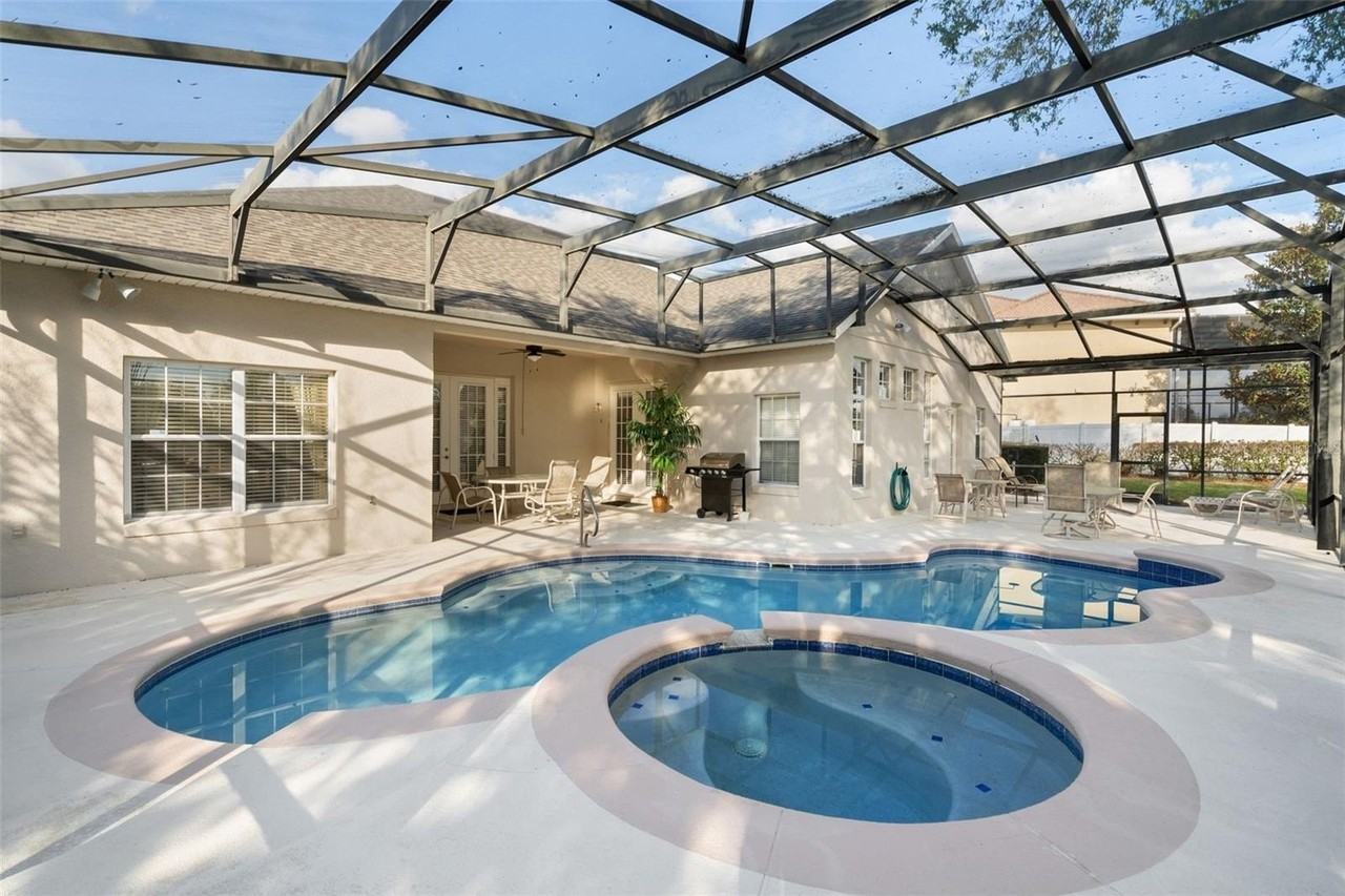 7939 Sea Pearl Cir - Photo 2 of 50