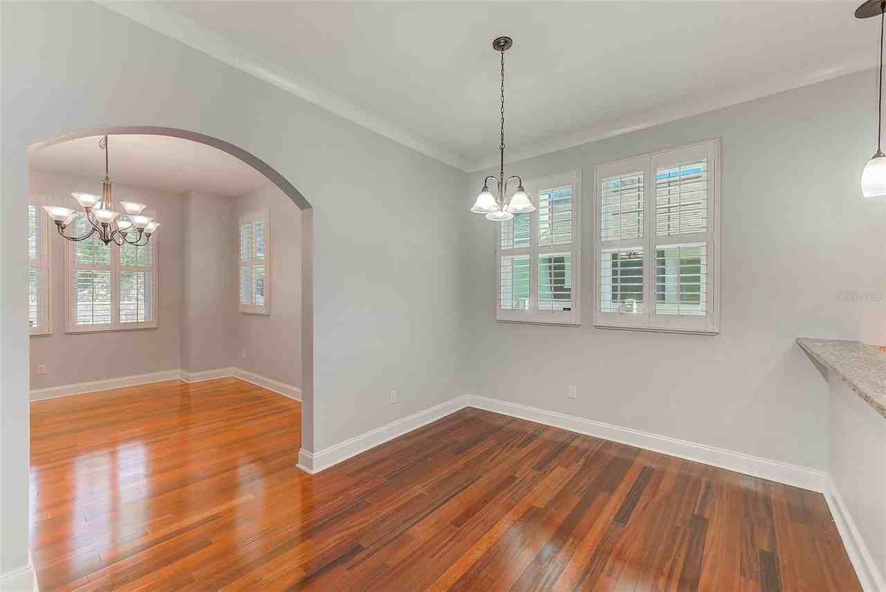 1110 Highland St S - Photo 6 of 38