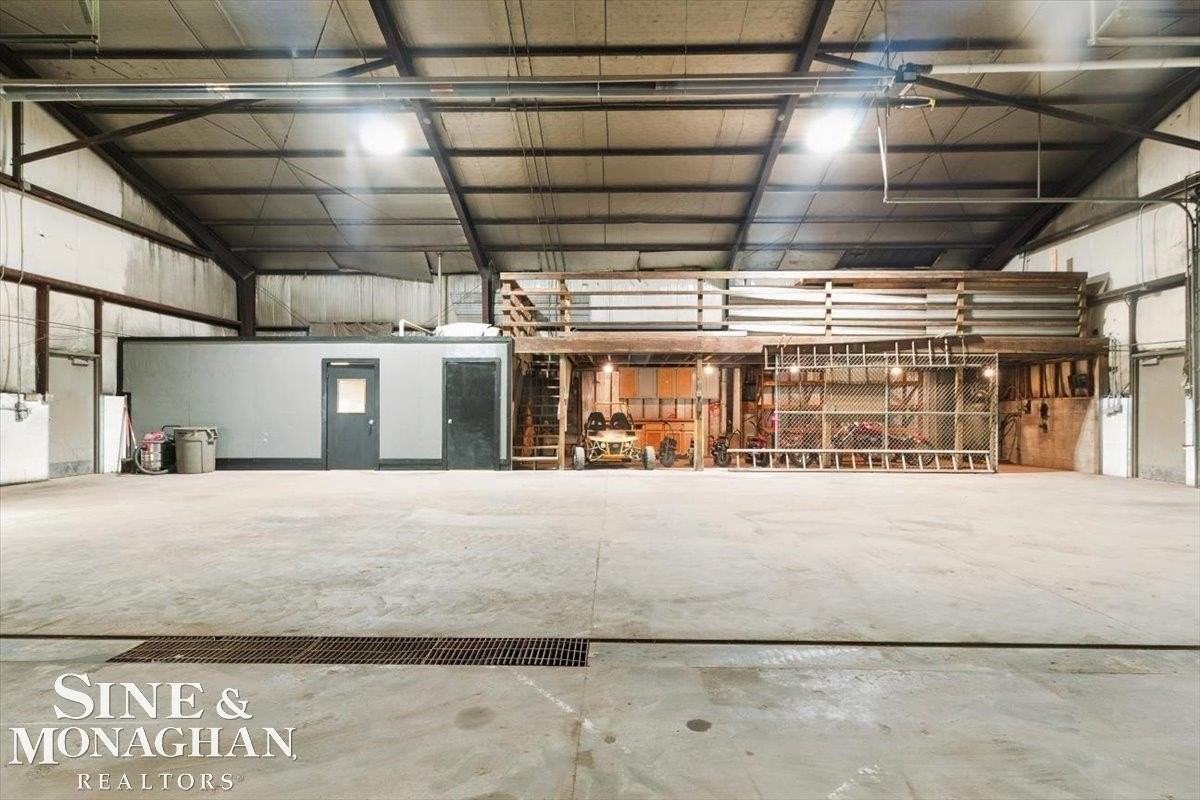 3623 Range Rd - Photo 7 of 33