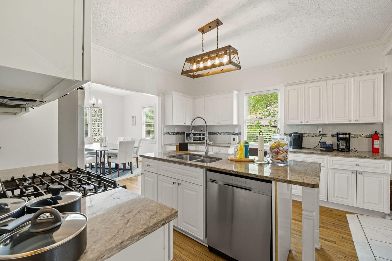 Fletcher St Sw - Photo 4 of 13