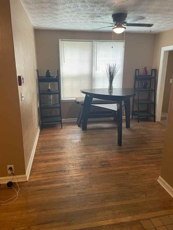 Fremont St - Photo 3 of 6