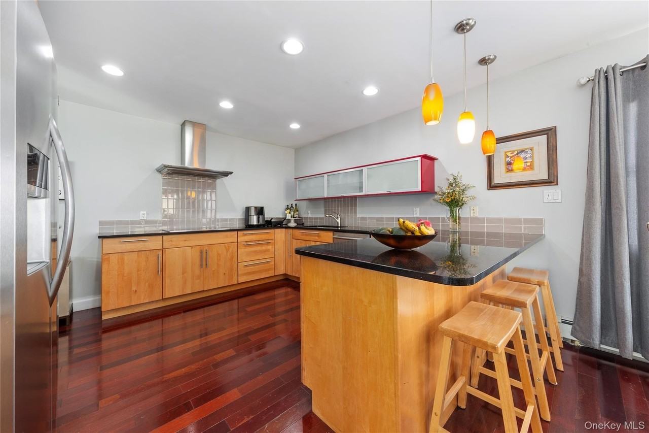 355 1st St - Photo 4 of 32