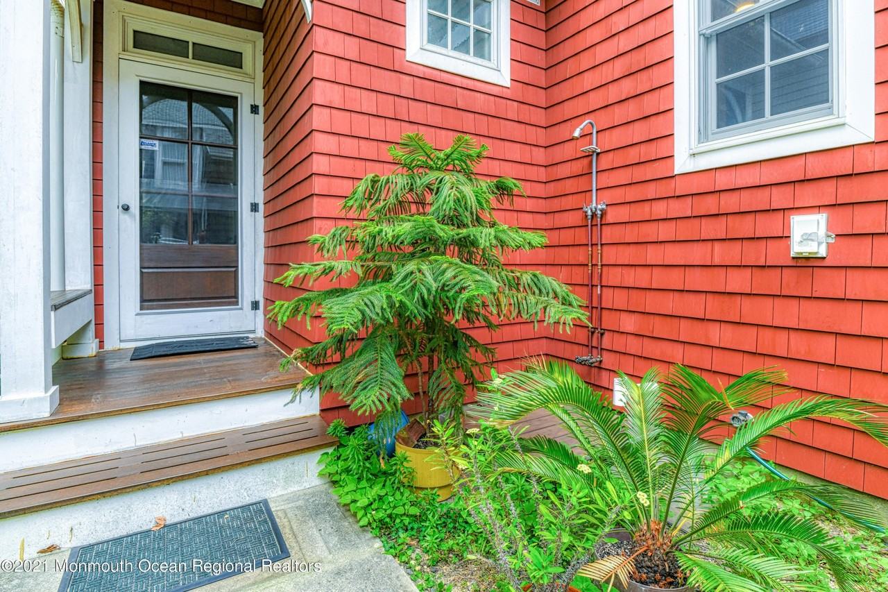 26 Atlantic Ave - Photo 5 of 50