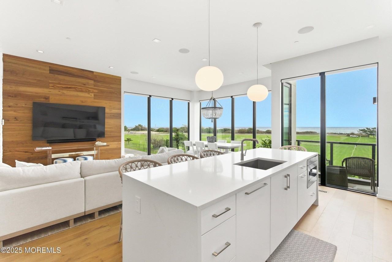 200 Ocean Ave N Ste 6 #6