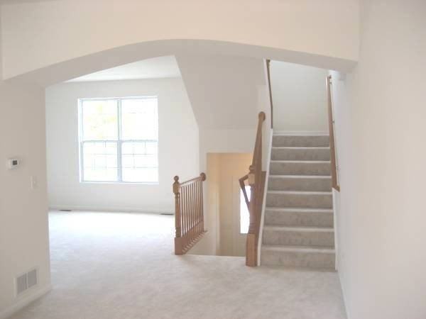 928 Charlton Ln - Photo 3 of 14