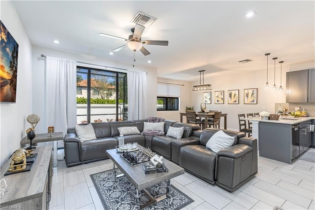 7538 Rockefeller Dr - Photo 2 of 30