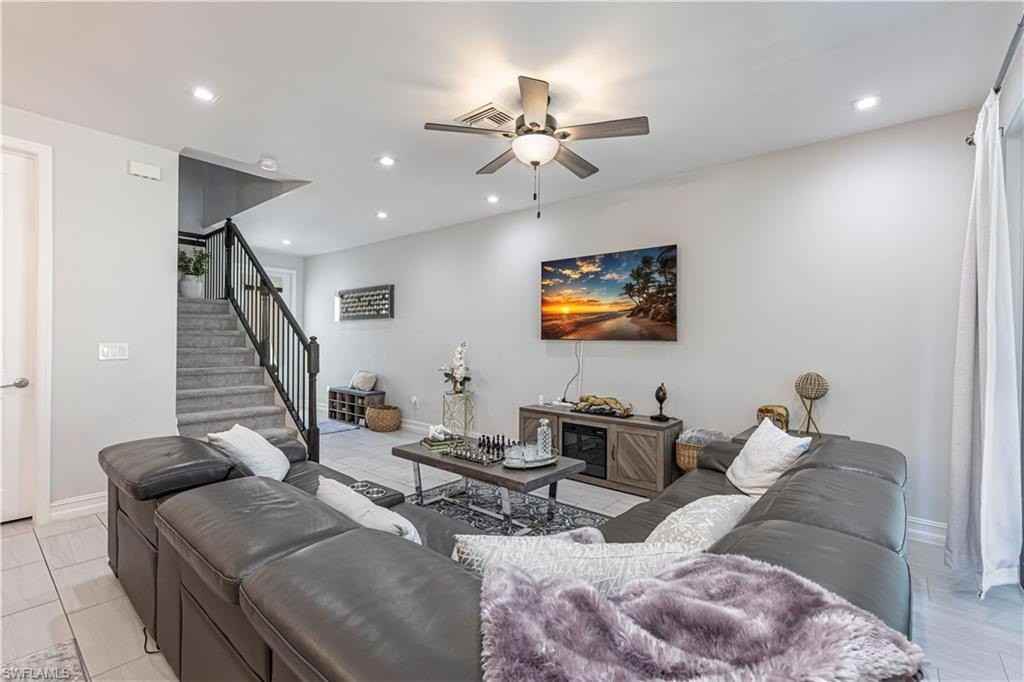 7538 Rockefeller Dr - Photo 3 of 30