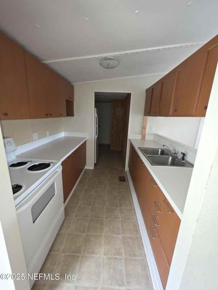 19135 Nw 49th Pl - Photo 2 of 9