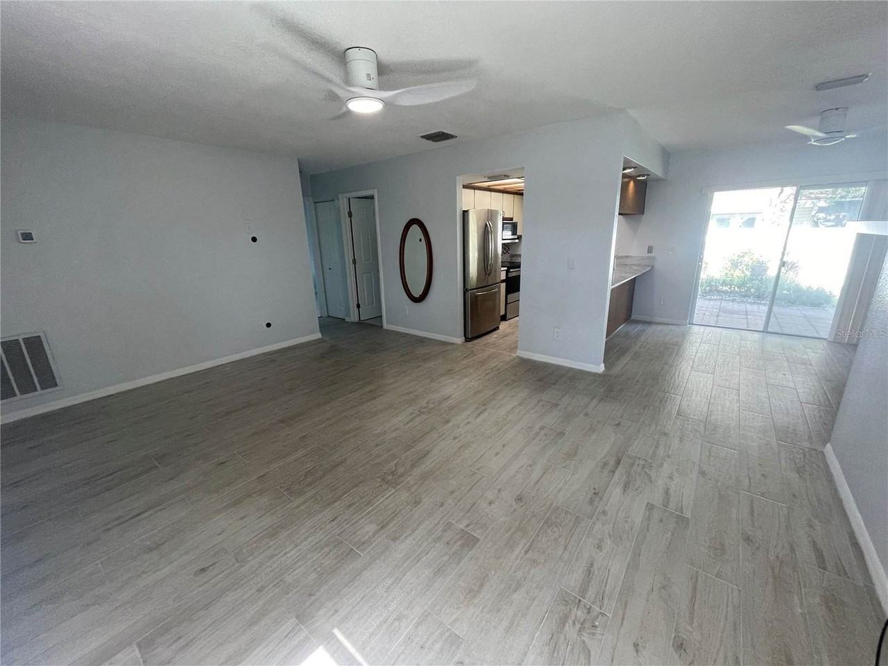 11301 80th Ave - Photo 5 of 41