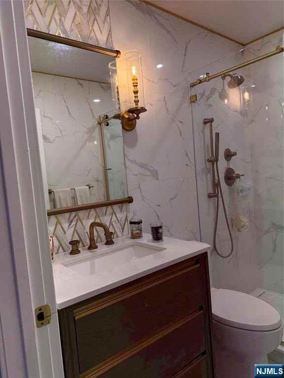 490 Undercliff Ave 2nd Fl - Photo 6 of 18