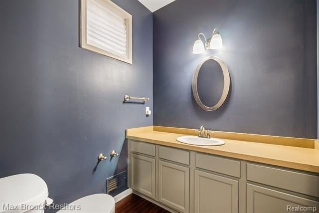 3833 Forester Boulevard - Photo 7 of 50