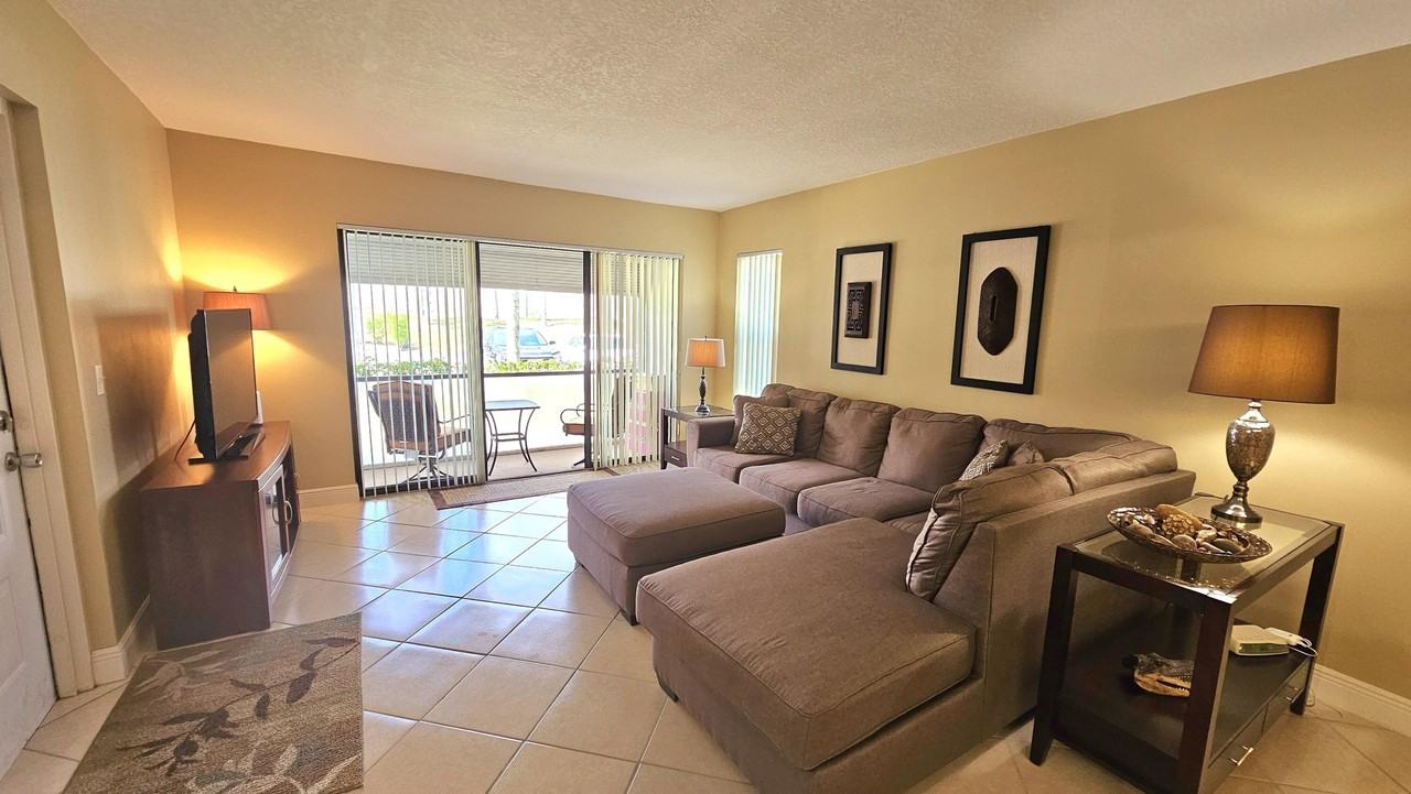 1005 Green Pine Blvd #E1 - Photo 4 of 47