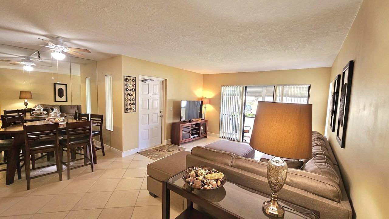 1005 Green Pine Blvd #E1 - Photo 5 of 47