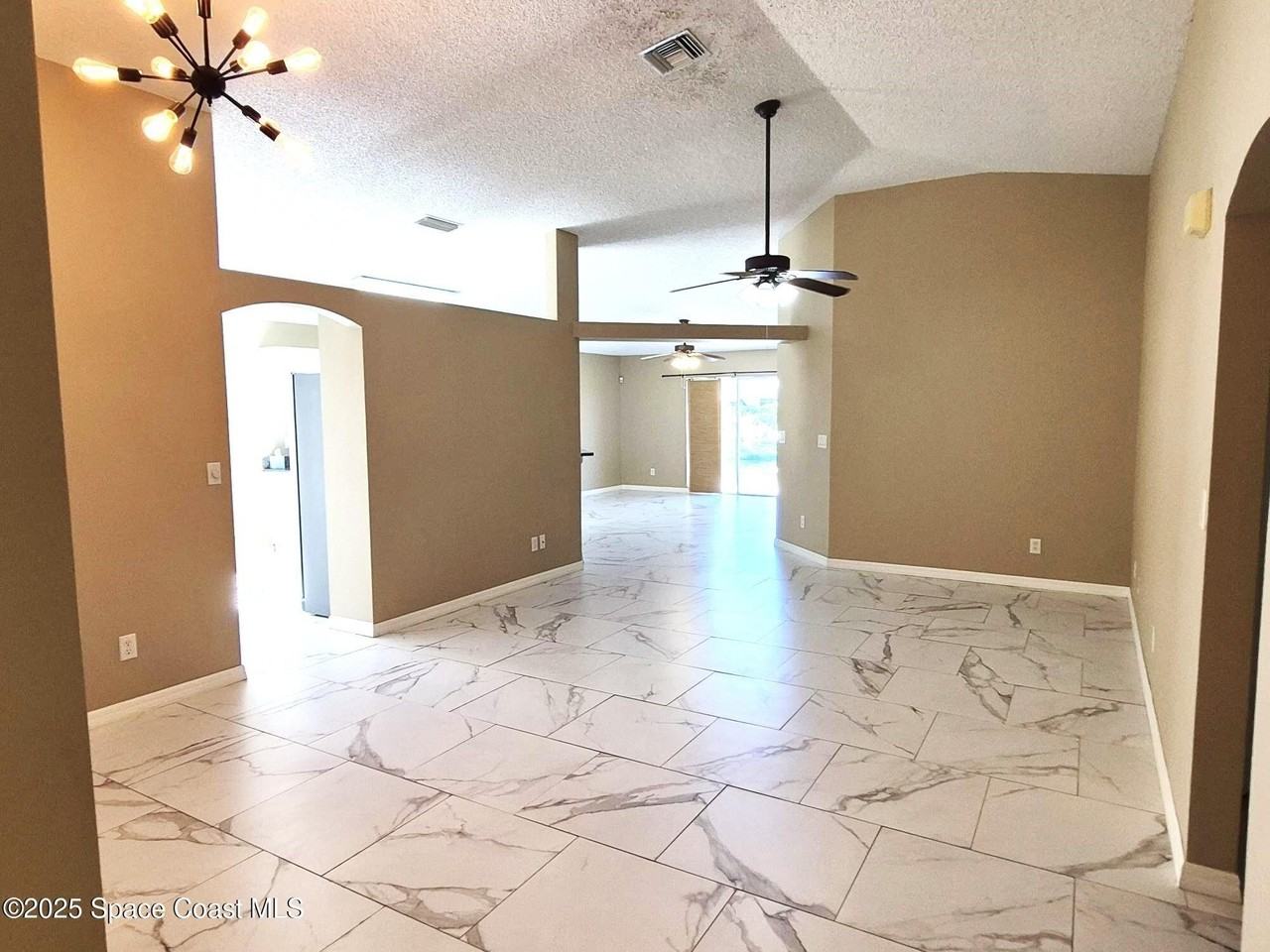 2365 Bayhill Dr - Photo 7 of 24