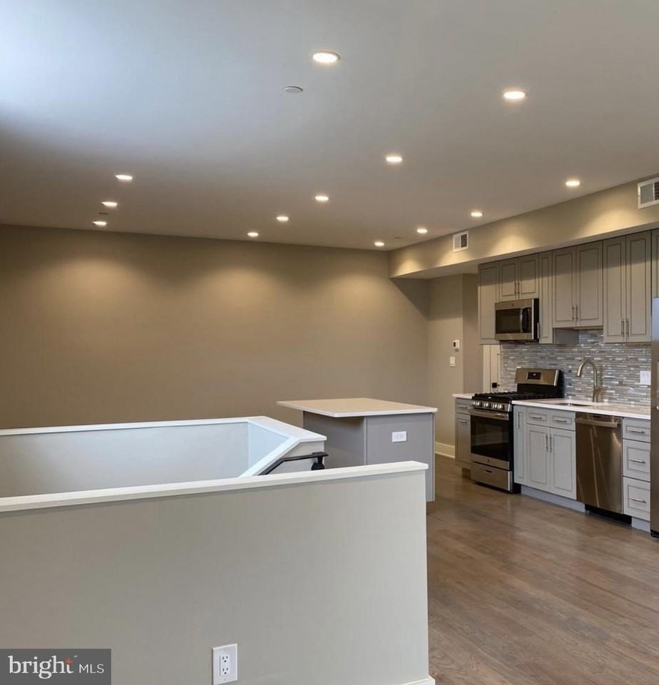 1701 Trinidad Ave Ne Unit 5 #5 - Photo 4 of 24