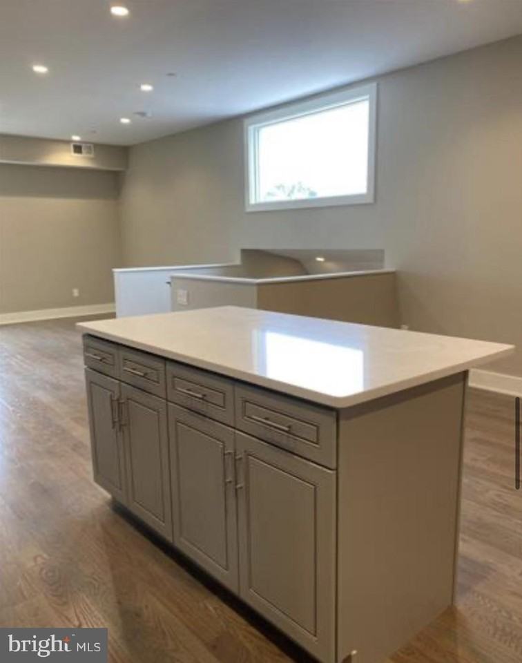 1701 Trinidad Ave Ne Unit 5 #5 - Photo 5 of 24