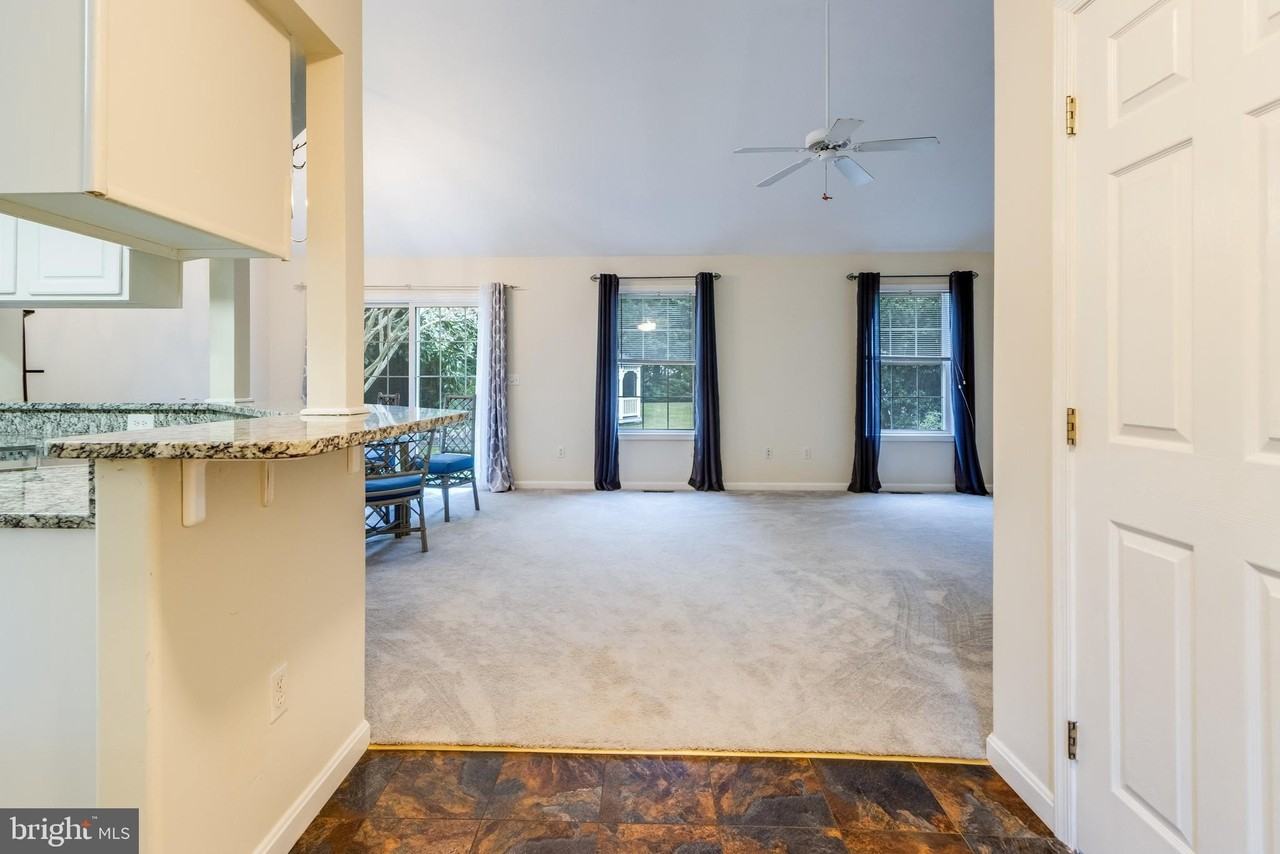 37487 Burton Ct - Photo 3 of 30