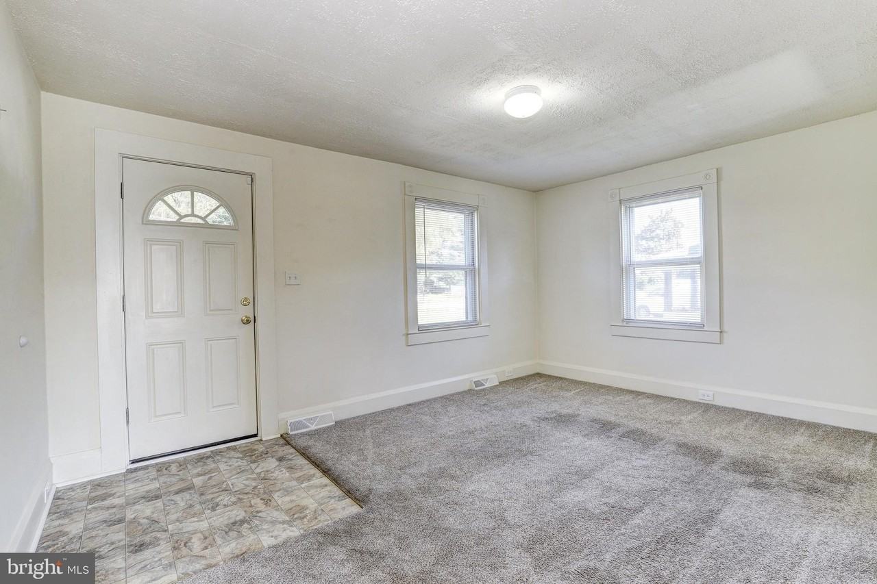 15 Ritters Ln - Photo 5 of 30