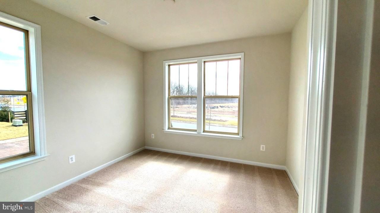 5829 Jefferson Technology Blvd - Photo 3 of 50