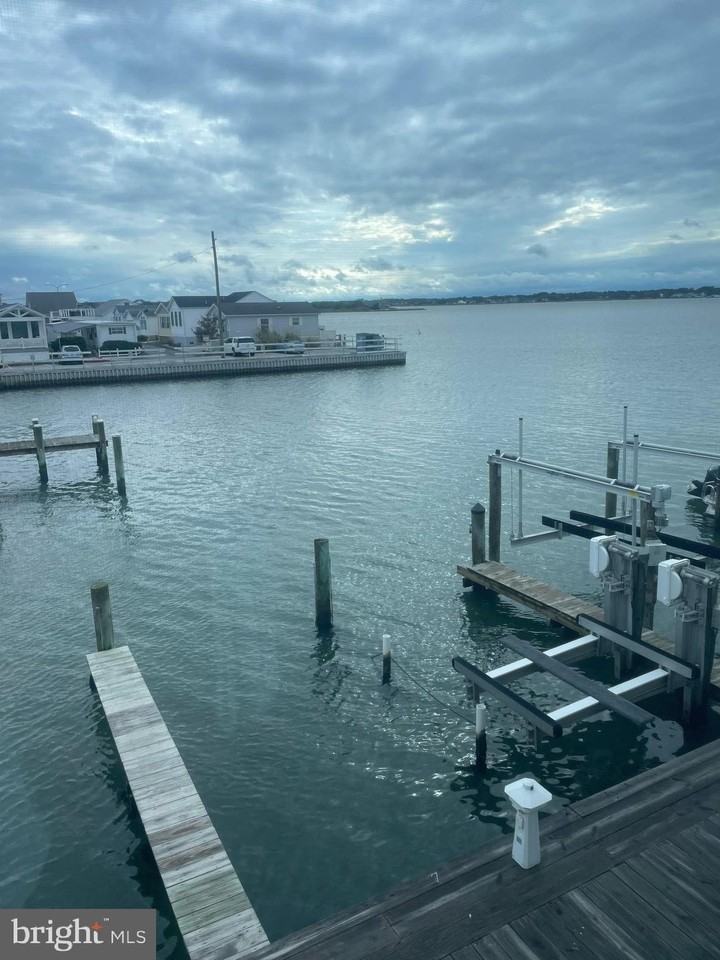 225 26th St Unit 16 #16 - Photo 2 of 12