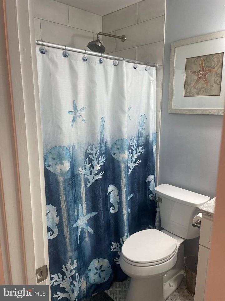 225 26th St Unit 16 #16 - Photo 7 of 12