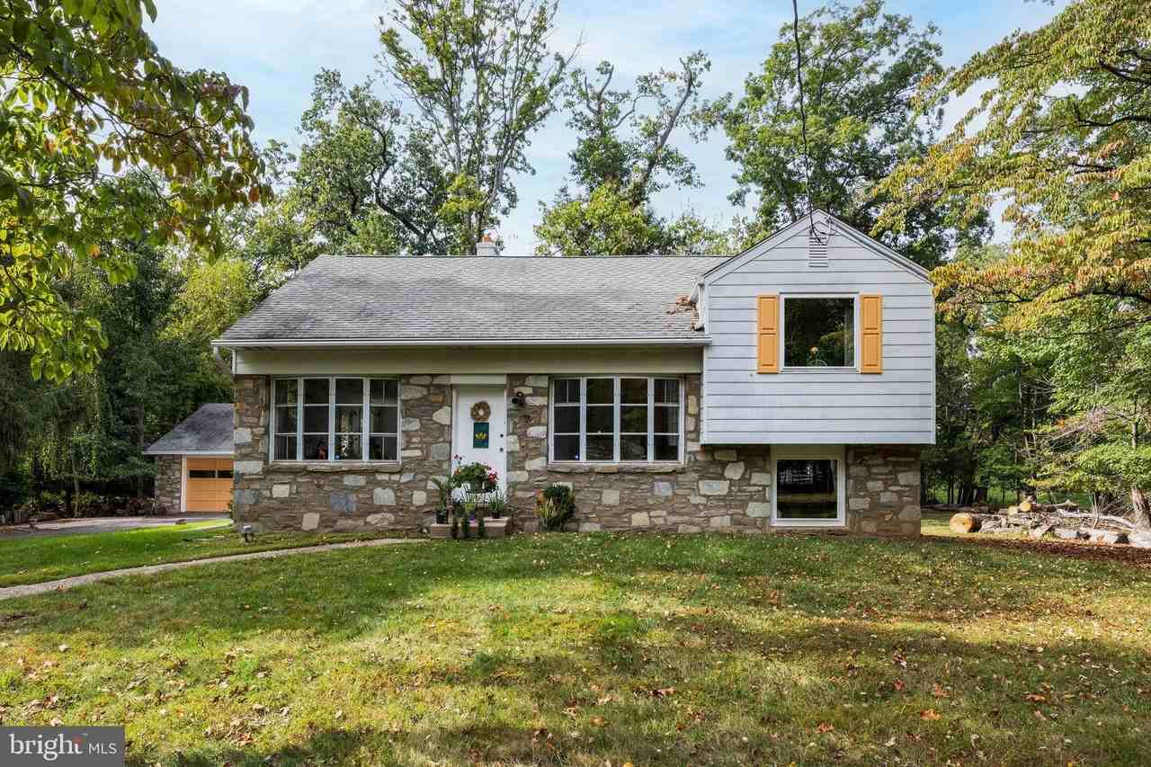 601 Cathcart Rd - Photo 2 of 38