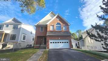 featured image of 3421 17th St N