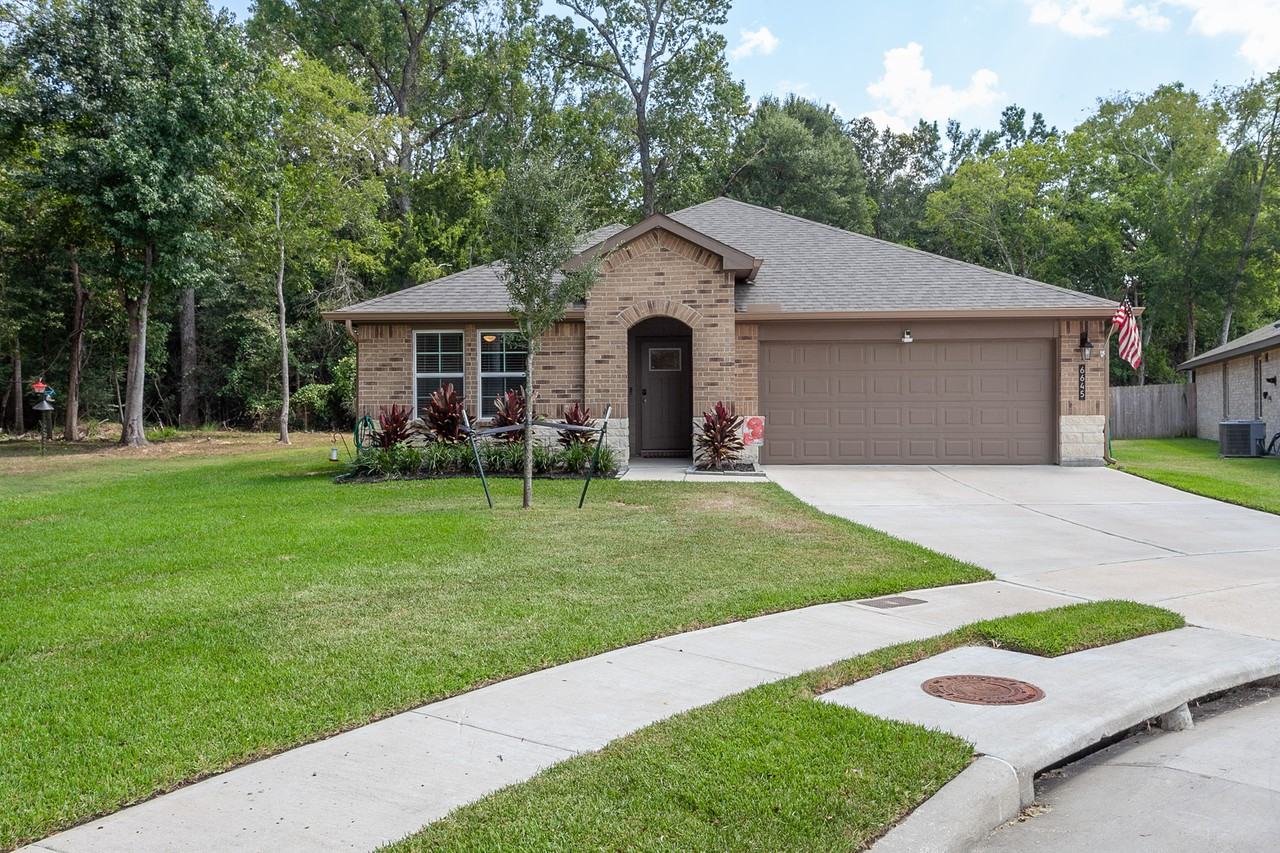 6645 Riplee St - Photo 2 of 29