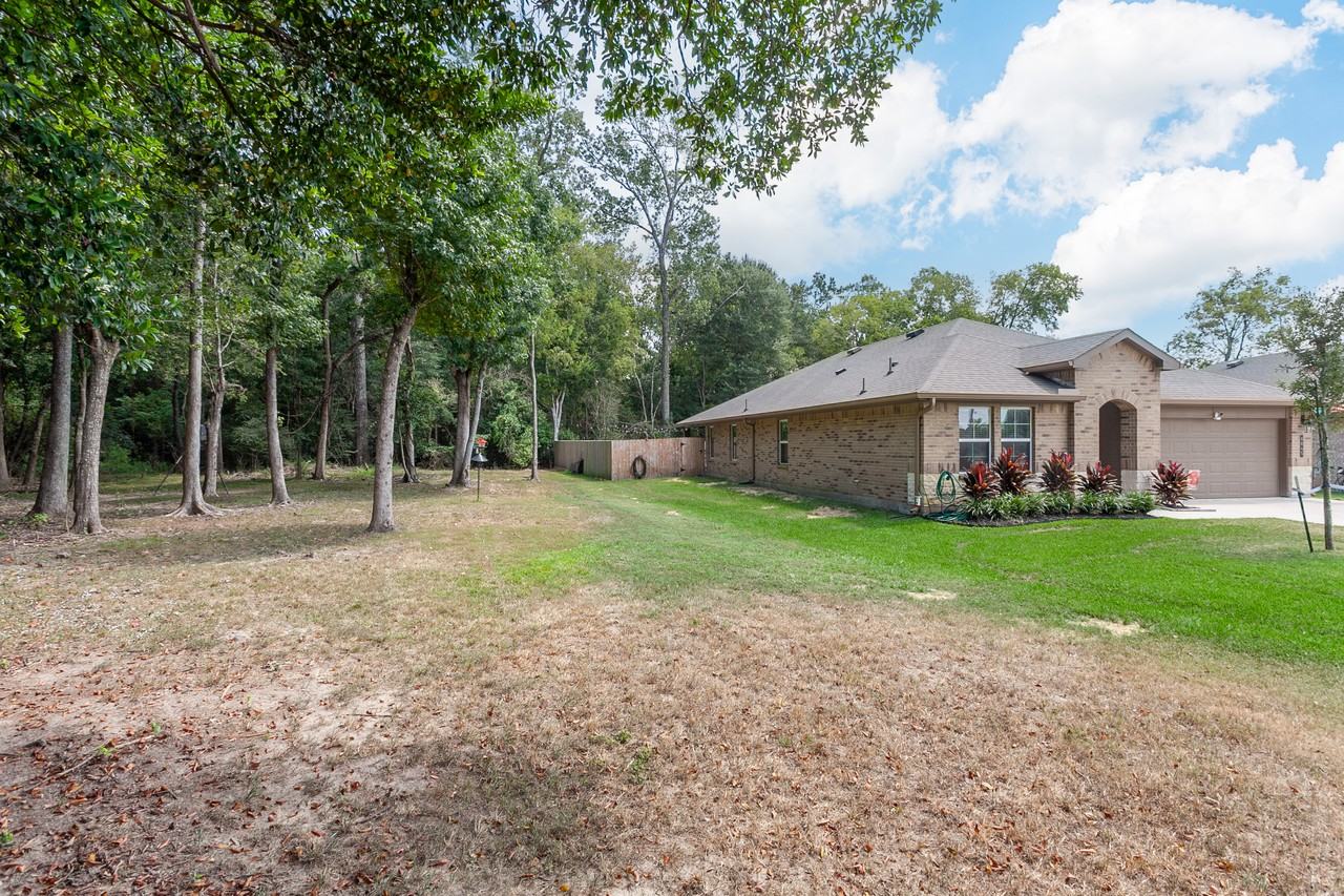 6645 Riplee St - Photo 4 of 29