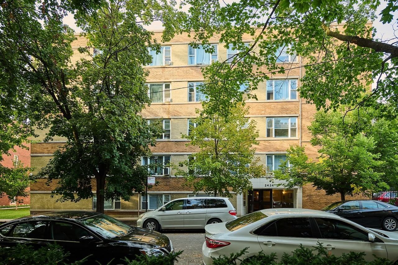 2424 W Estes Ave ##3d - Photo 2 of 13