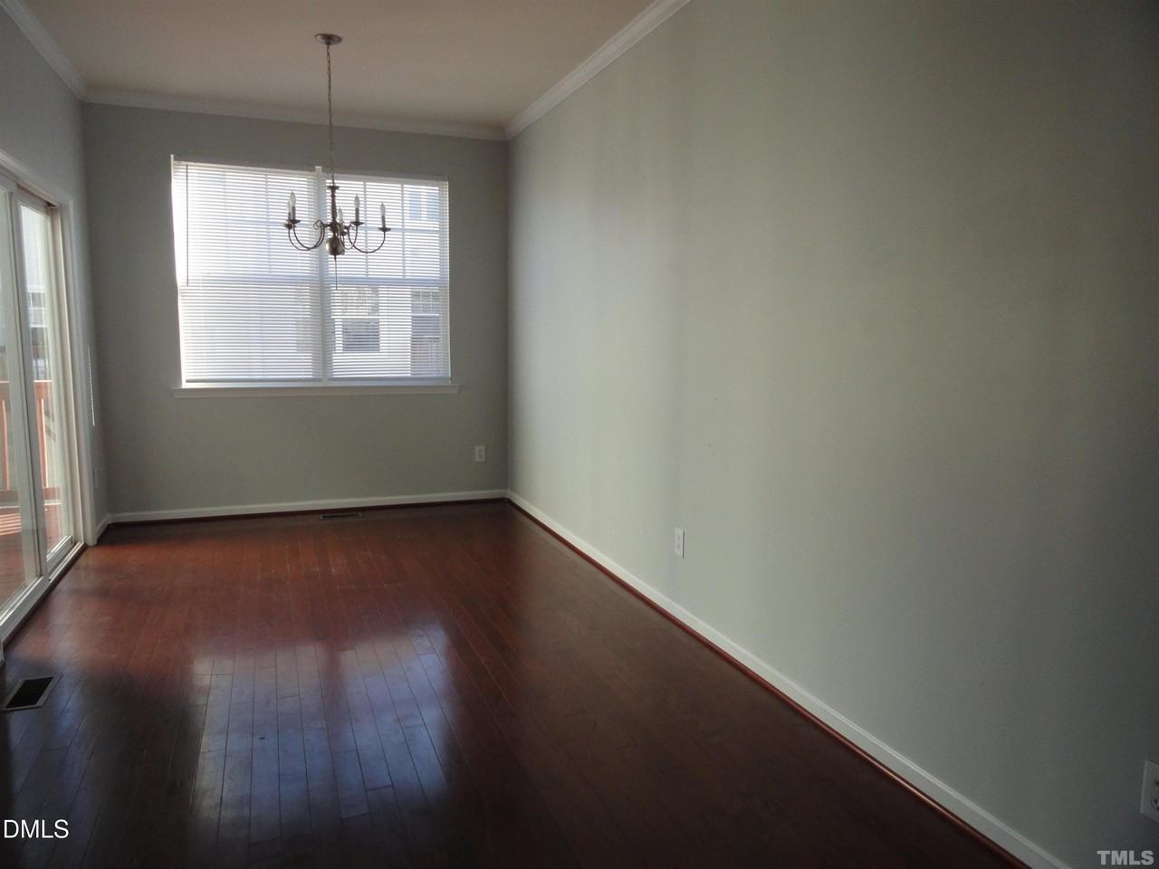 1532 Haywards Heath Lane - Photo 5 of 26