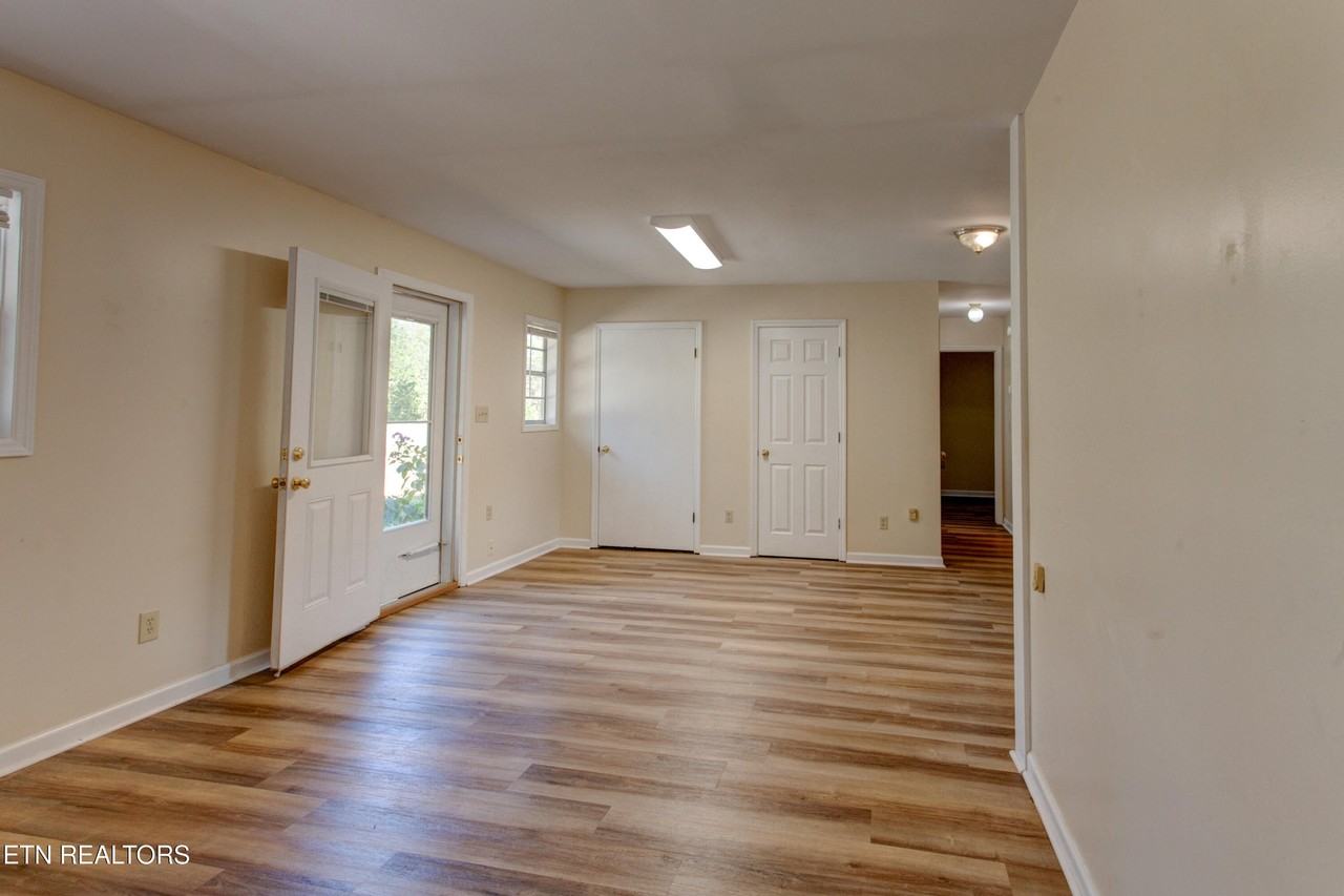 3927 Miser Station Rd - Photo 3 of 30