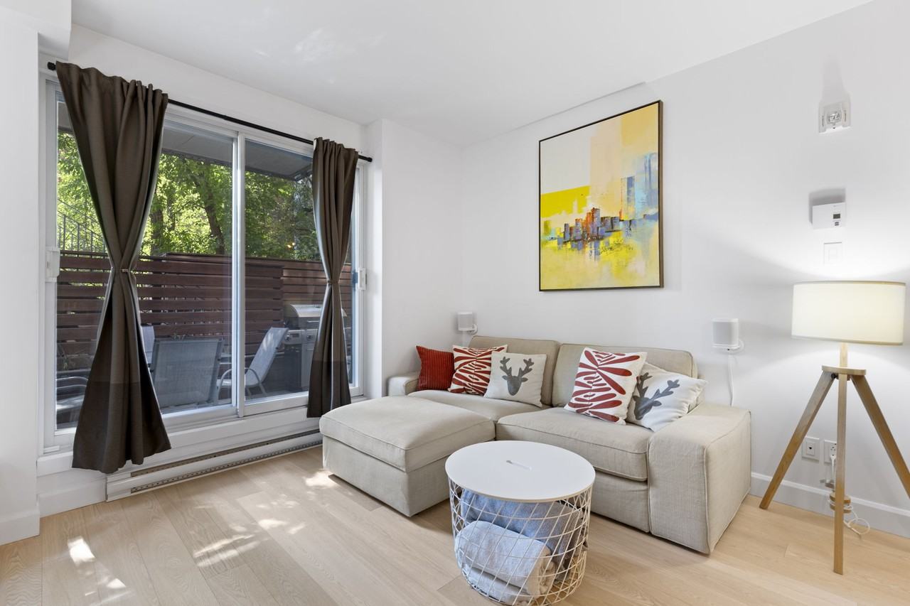 2525 Avenue des Érables - Photo 3 of 19