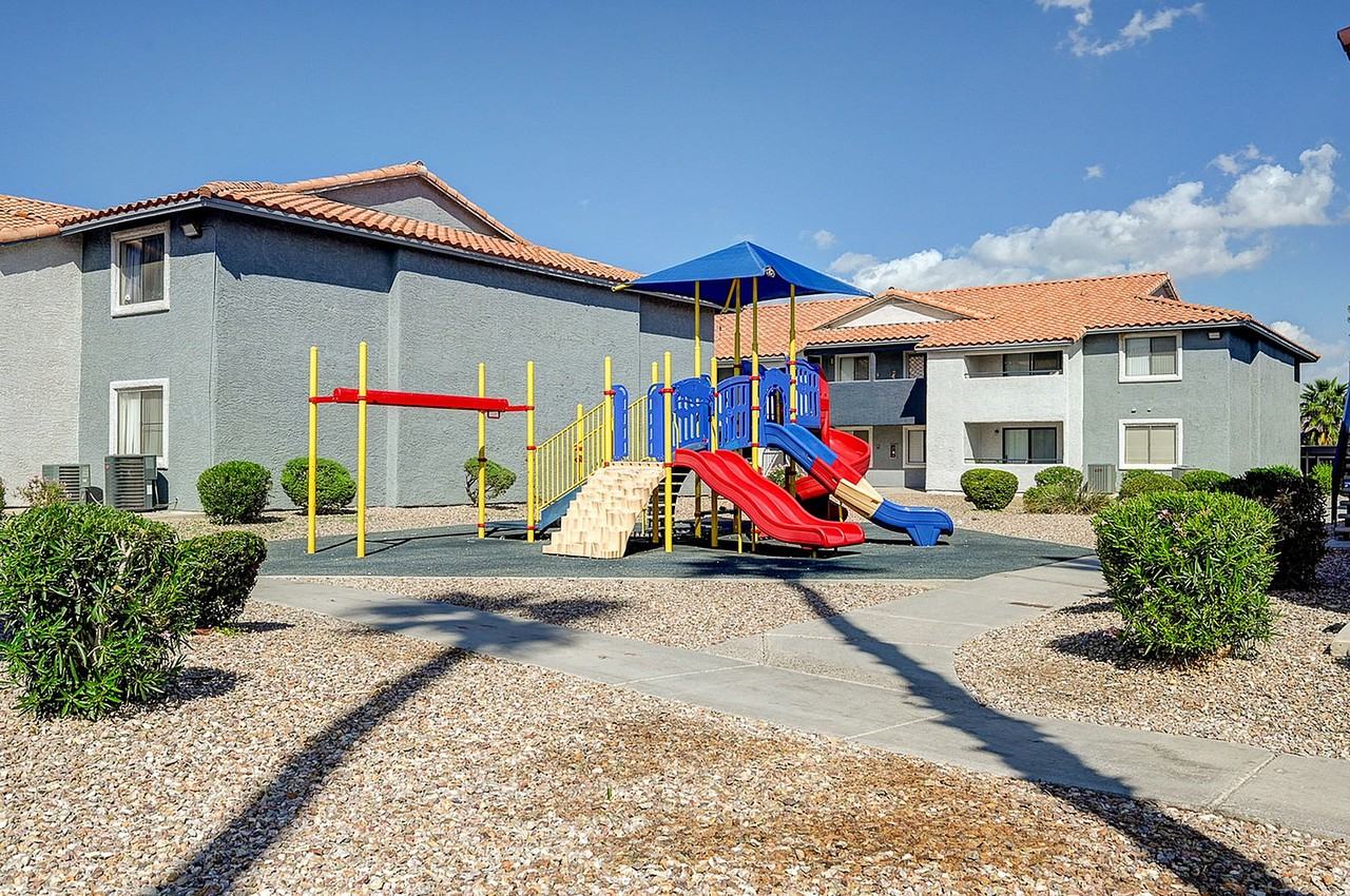 Arium Emerald Springs - Photo 4 of 35