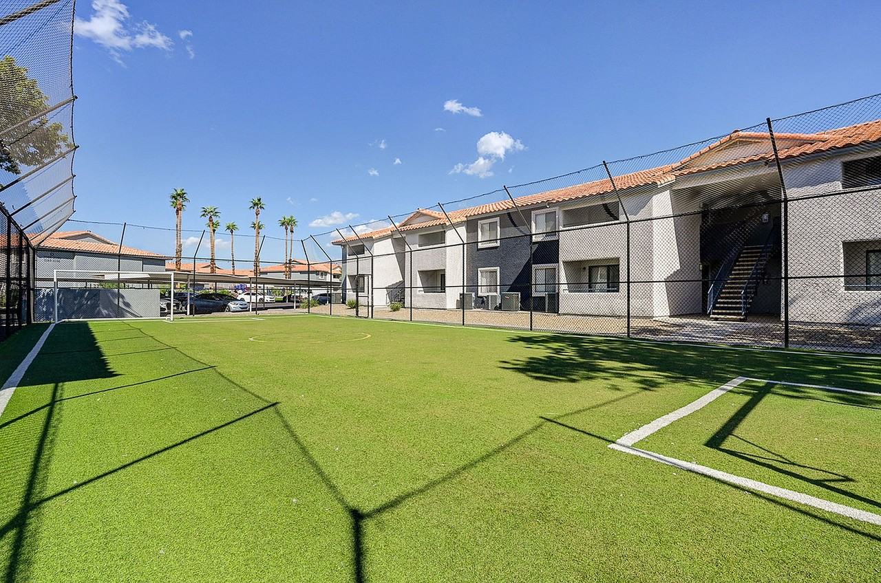 Arium Emerald Springs - Photo 5 of 35