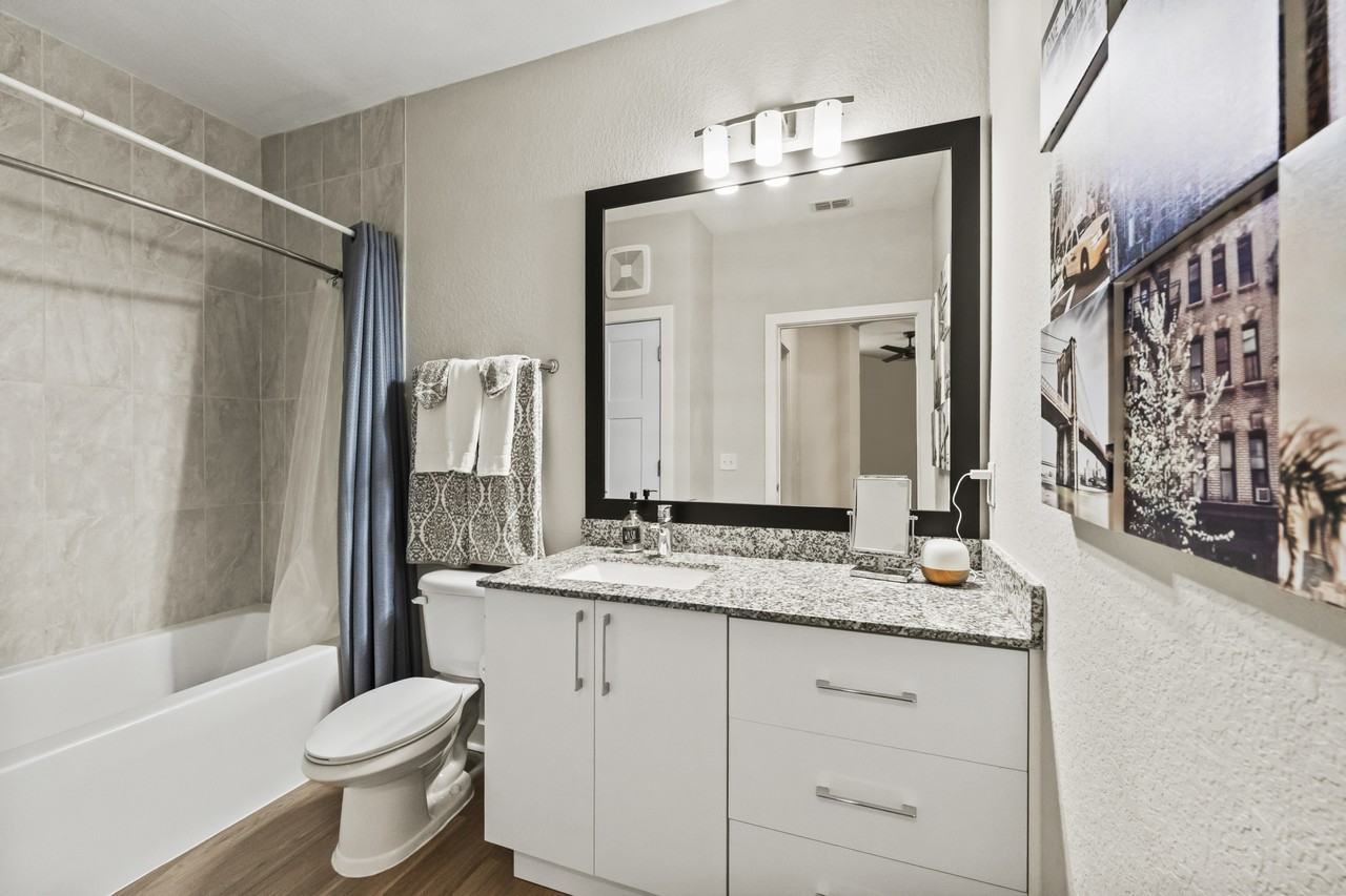 Ancora - Photo 2 of 50