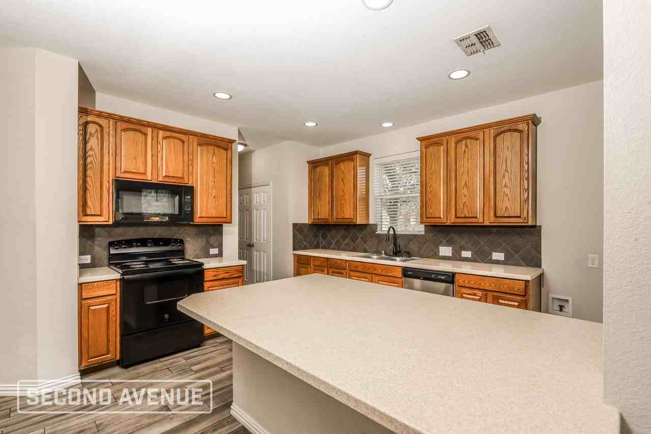 1201 Egret Ct - Photo 5 of 29